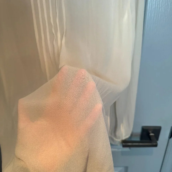 Joie 100% Silk Blouse Sz Medium Cream Chiffon Pintuck Pleated Sheer Gauze Crepe - Picture 12 of 15